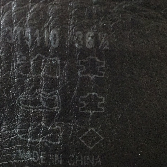 Prada heeled suede boots. - Picture 12 of 15